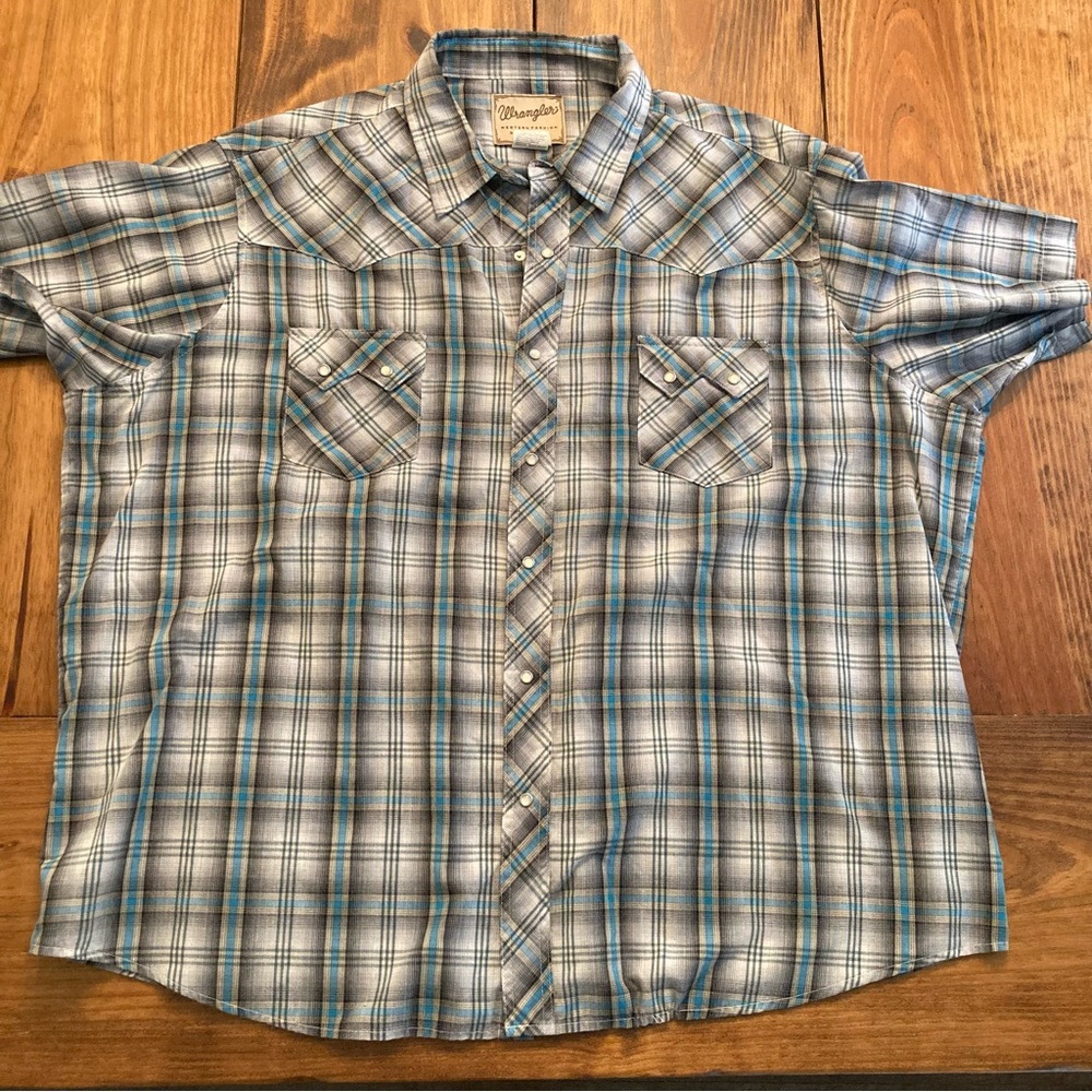 Wrangler Western Fashion Plaid Pearl Snap Short Sleeve Shirt EUC